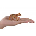 Figura de juguete de cachorro de tigre de pie marca Mojo con detalles realistas de pelaje y rayas.
