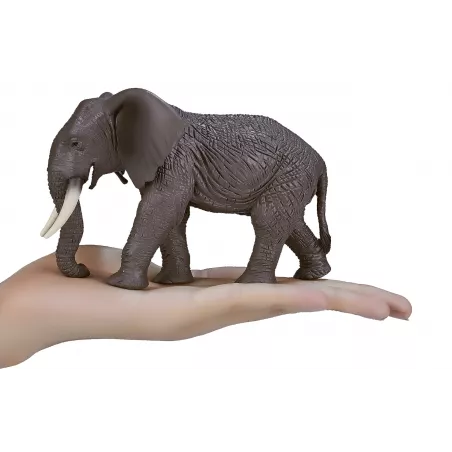 Figura realista de elefante africano con textura detallada para decoración y coleccionistas.